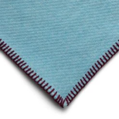 THE BLANKET -Bodega oneofthesedaysTHEBLANKETBLUEBROWNOSOOTDWRSS23 B1 5